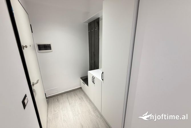 Shtepi ne shitje Apartament ne Tirane, 1+1, Mobilimi E mobiluar, Pagesa 105,000  Euro.
