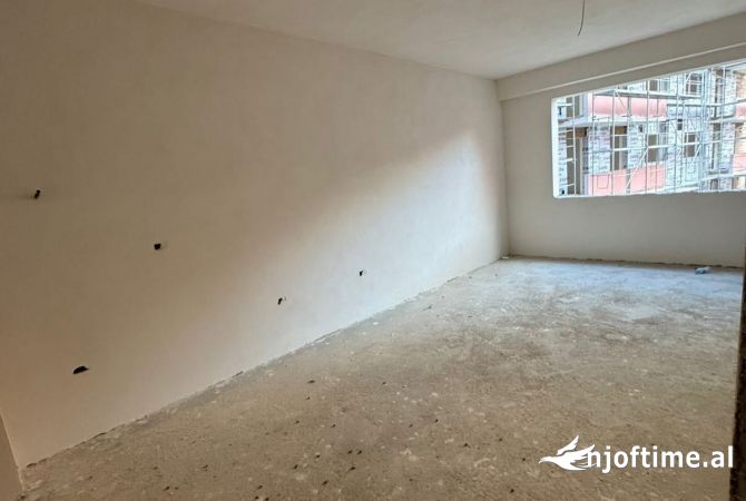 Shtepi ne shitje 1+1 ne Tirane - 90,000 Euro