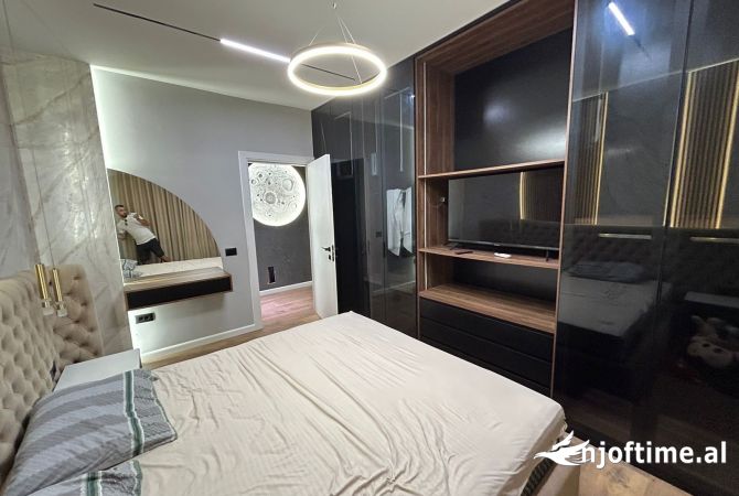 Shtepi me qera Apartament ne Tirane, 1+1, Mobilimi E mobiluar, Pagesa 600  Euro.