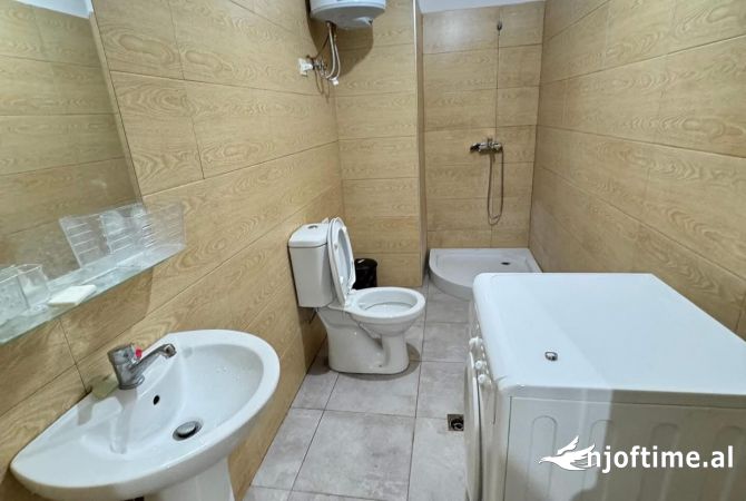 Shtepi me qera Apartament ne Tirane, 2+1, Mobilimi E mobiluar, Pagesa 330  Euro.