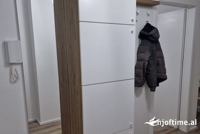 Shtepi me qera Apartament ne Tirane, 1+1, Mobilimi E mobiluar, Pagesa 550  Euro.