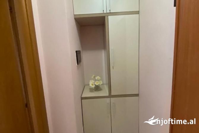 Shtepi me qera Apartament ne Tirane, 2+1, Mobilimi E mobiluar, Pagesa 600  Euro.