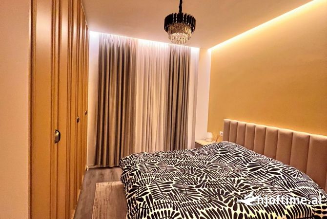 Shtepi me qera Apartament ne Tirane, 3+1, Mobilimi E mobiluar, Pagesa 1,700  Euro.