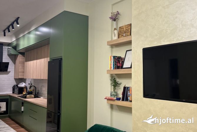 Shtepi me qera Apartament ne Tirane, 2+1, Mobilimi E mobiluar, Pagesa 1,300  Euro.