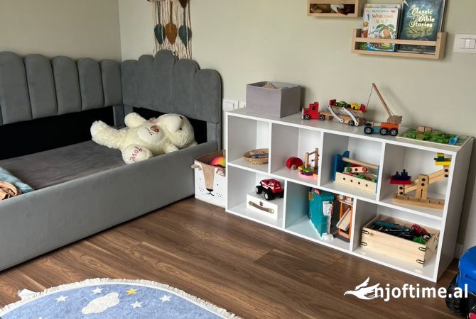 Shtepi me qera Apartament ne Tirane, 2+1, Mobilimi E mobiluar, Pagesa 1,300  Euro.