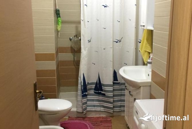 Shtepi me qera Apartament ne Tirane, 1+1, Mobilimi E mobiluar, Pagesa 35,000  Leke.