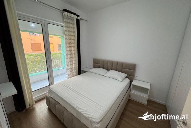 Shtepi me qera Apartament ne Tirane, 1+1, Mobilimi E mobiluar, Pagesa 40,000  Leke.