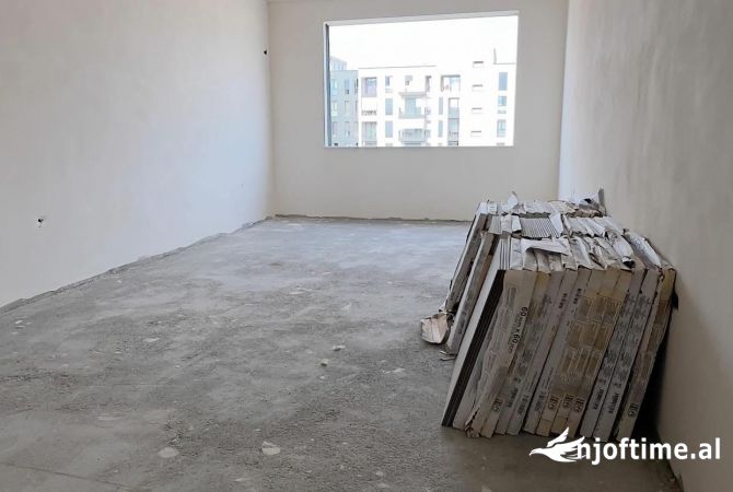 Shtepi ne shitje Apartament ne Tirane, 2+1, Mobilimi Bosh, pa mobiluar, Pagesa 160,000  Euro.