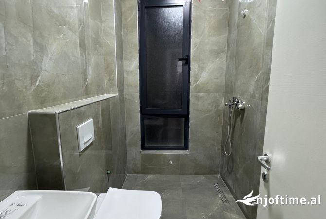 Shtepi me qera Apartament ne Tirane, 2+1, Mobilimi E mobiluar, Pagesa 60,000  Leke.