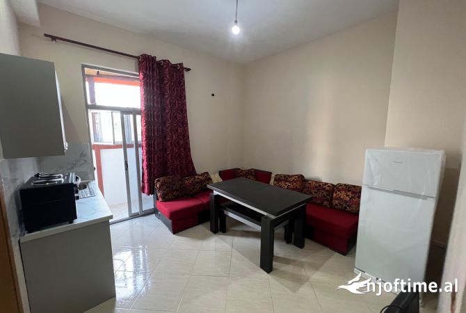 Shtepi me qera 1+1 ne Tirane - 35,000 Leke