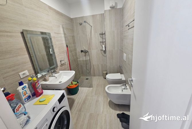Shtepi me qera Apartament ne Tirane, 1+1, Mobilimi E mobiluar, Pagesa 65,000  Leke.