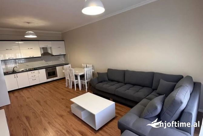 Shtepi me qera 2+1 ne Tirane - 550 Euro