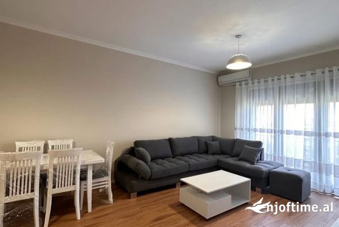 Shtepi me qera 2+1 ne Tirane - 550 Euro