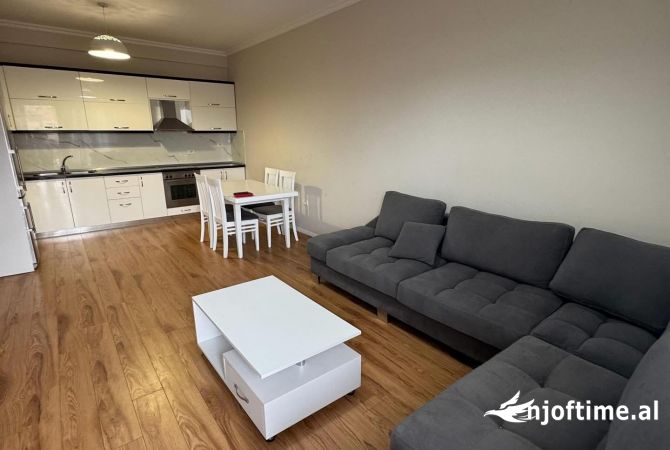 Shtepi me qera 2+1 ne Tirane - 550 Euro
