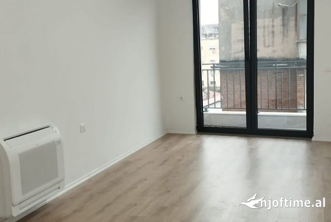 Shtepi me qera Garsoniere ne Tirane - 400 Euro