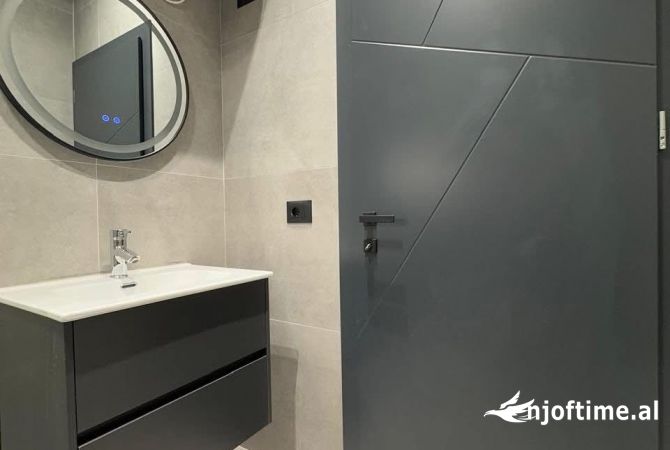 Shtepi me qera Apartament ne Tirane, 1+1, Mobilimi E mobiluar, Pagesa 550  Euro.