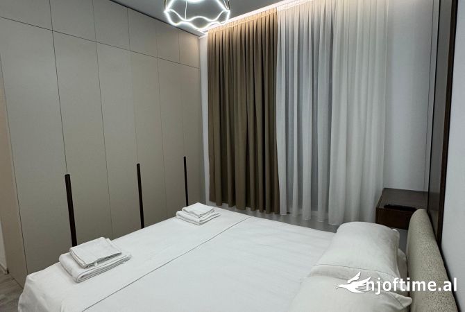 Shtepi me qera Apartament ne Tirane, 2+1, Mobilimi E mobiluar, Pagesa 850  Euro.