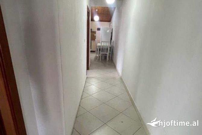 Shtepi me qera Shtepi Private ne Tirane, 2+1, Mobilimi E mobiluar, Pagesa 45,000  Leke.