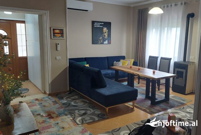 Shtepi me qera 4+1 ne Tirane - 55,000 Leke