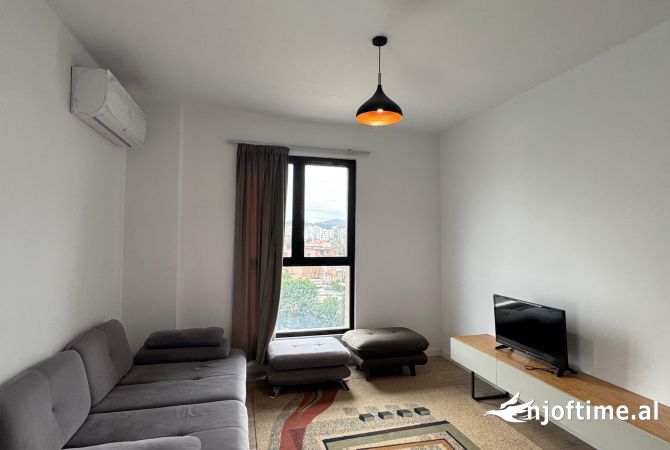 Shtepi me qera Apartament ne Tirane, 3+1, Mobilimi E mobiluar, Pagesa 600  Euro.