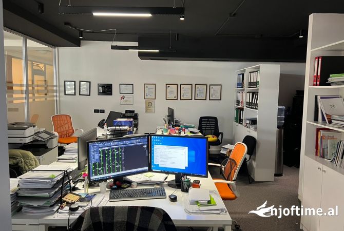 Ambient biznesi me qera 3+1 ne Tirane - 1,100 Euro