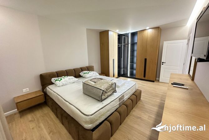 Shtepi ne shitje Apartament ne Tirane, 2+1, Mobilimi E mobiluar, Pagesa 340,000  Euro.