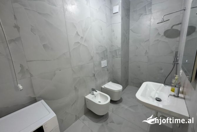 Shtepi me qera Apartament ne Tirane, 1+1, Mobilimi E mobiluar, Pagesa 40,000  Leke.