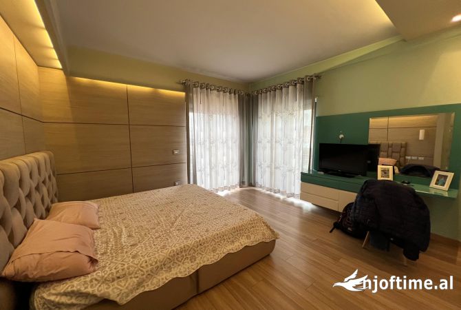 Shtepi me qera Apartament ne Tirane, 2+1, Mobilimi E mobiluar, Pagesa 1,200  Euro.