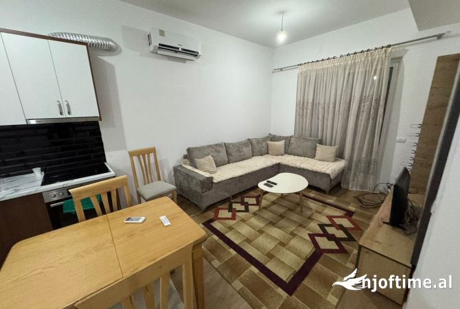 Shtepi me qera 2+1 ne Tirane - 450 Euro