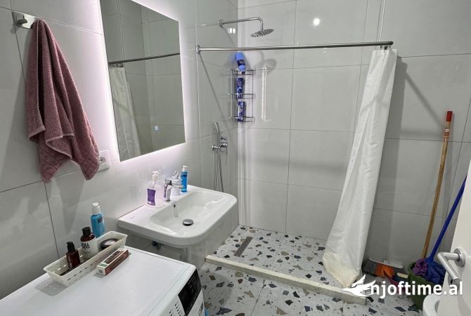 Shtepi ne shitje Apartament ne Tirane, 1+1, Mobilimi E mobiluar, Pagesa 85,000  Euro.