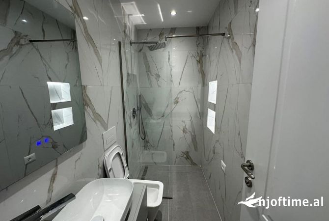 Shtepi me qera Duplex(shtepi me 2 kate) ne Tirane, 2+1, Mobilimi E mobiluar, Pagesa 1,200  Euro.