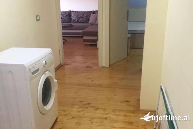 Shtepi me qera Apartament ne Tirane, 2+1, Mobilimi E mobiluar, Pagesa 45,000  Leke.