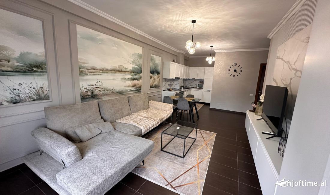 Shtepi ne shitje Apartament ne Tirane, 2+1, Mobilimi E mobiluar, Pagesa 275,750  Euro.