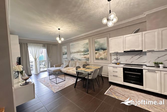 Shtepi ne shitje Apartament ne Tirane, 2+1, Mobilimi E mobiluar, Pagesa 275,750  Euro.