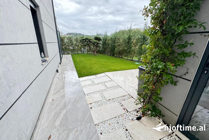 Shtepi me qera Apartament ne Tirane, 3+1, Mobilimi E mobiluar, Pagesa 4,000  Euro.