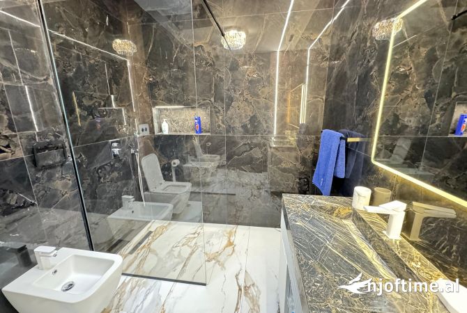 Shtepi me qera Apartament ne Tirane, 3+1, Mobilimi E mobiluar, Pagesa 4,000  Euro.