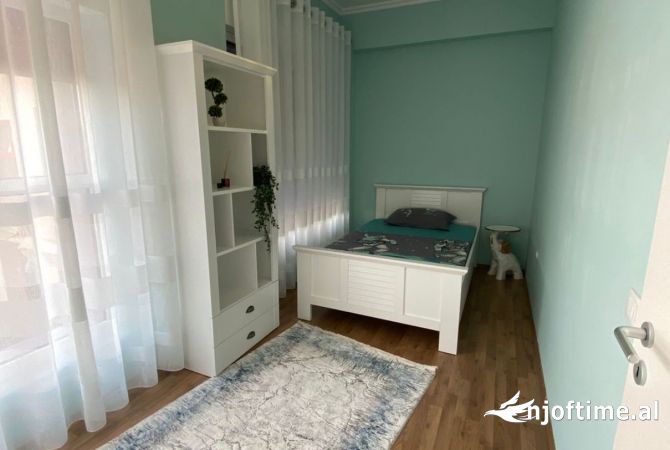 Shtepi me qera Apartament ne Tirane, 1+1, Mobilimi E mobiluar, Pagesa 500  Euro.