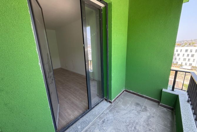 Appartamento in vendita a Tirana 3+1, Vuoto