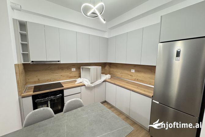 Shtepi me qera 1+1 ne Tirane - 40,000 Leke