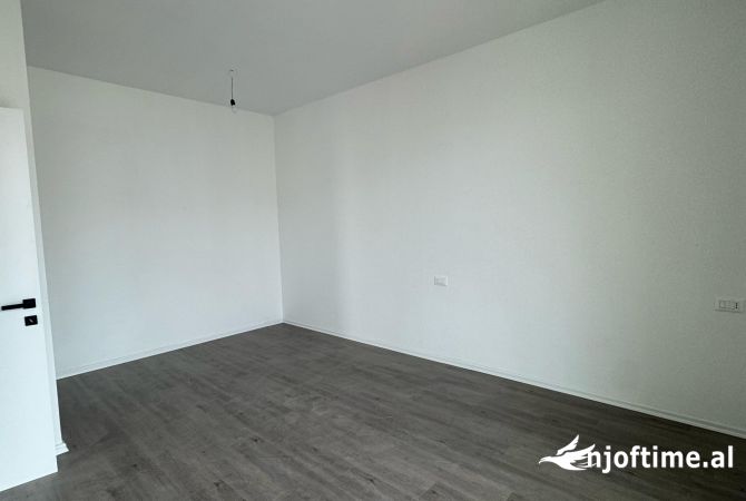 Shtepi me qera Apartament ne Tirane, 1+1, Mobilimi Bosh, pa mobiluar, Pagesa 1,000  Euro.