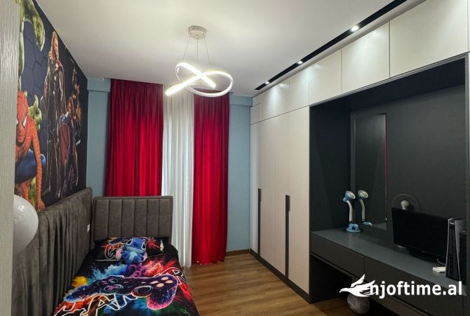 Shtepi ne shitje Apartament ne Tirane, 2+1, Mobilimi E mobiluar, Pagesa 185,000  Euro.