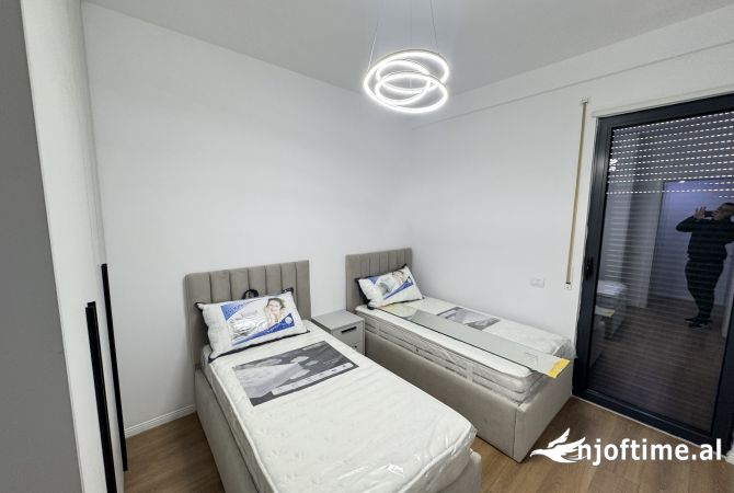 Shtepi me qera Apartament ne Tirane, 2+1, Mobilimi E mobiluar, Pagesa 650  Euro.