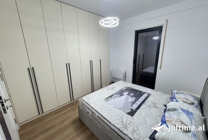 Shtepi me qera Apartament ne Tirane, 2+1, Mobilimi E mobiluar, Pagesa 650  Euro.