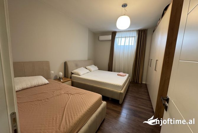 Shtepi me qera Shtepi Private ne Tirane, 1+1, Mobilimi E mobiluar, Pagesa 400  Euro.