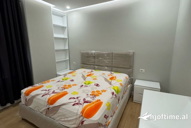 Shtepi me qera Apartament ne Tirane, 1+1, Mobilimi E mobiluar, Pagesa 450  Euro.
