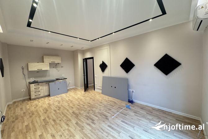 Shtepi me qera 2+1 ne Tirane - 1,200 Euro