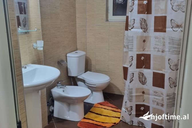 Shtepi me qera Apartament ne Tirane, 1+1, Mobilimi E mobiluar, Pagesa 600  Euro.