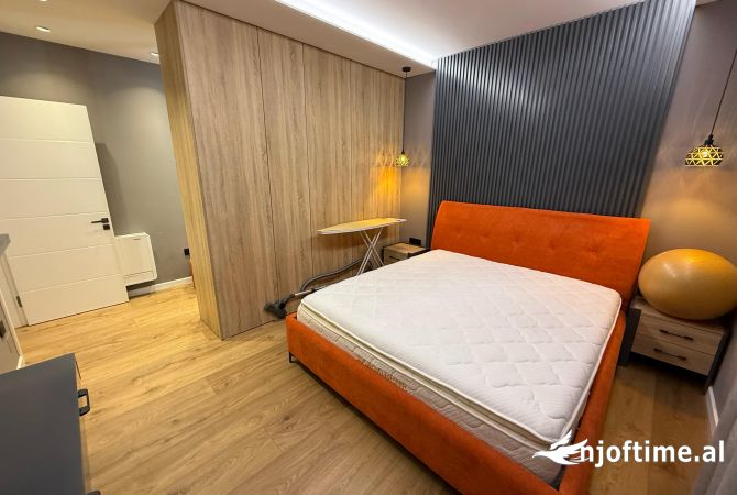 Shtepi me qera Apartament ne Tirane, 2+1, Mobilimi E mobiluar, Pagesa 900  Euro.
