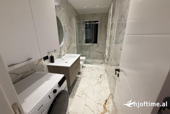 Shtepi me qera Apartament ne Tirane, 2+1, Mobilimi E mobiluar, Pagesa 900  Euro.