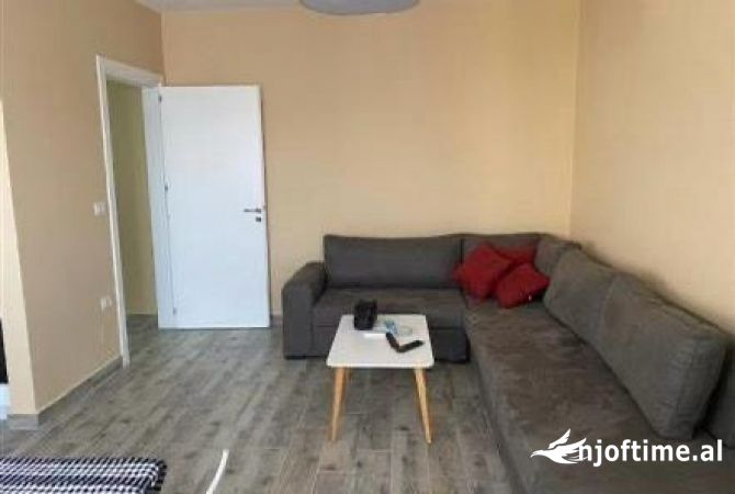 Shtepi me qera 1+1 ne Tirane - 520 Euro